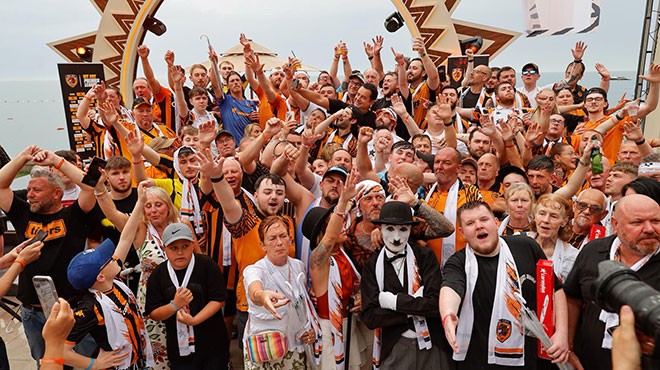 ACUN HULL CITY’LİLERLE BULUŞTU