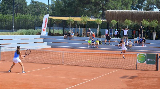 CORENDON YİNE YILDIZLARI AĞIRLAYACAK