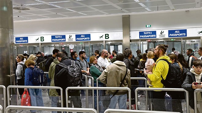 HAVAYOLU ŞİRKETLERİ YENİ SCHENGEN KURALINA REST ÇEKTİ: