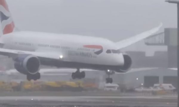 BRITISH AIRWAYS UÇAĞI İNİŞTE TEHLİKE ATLATTI